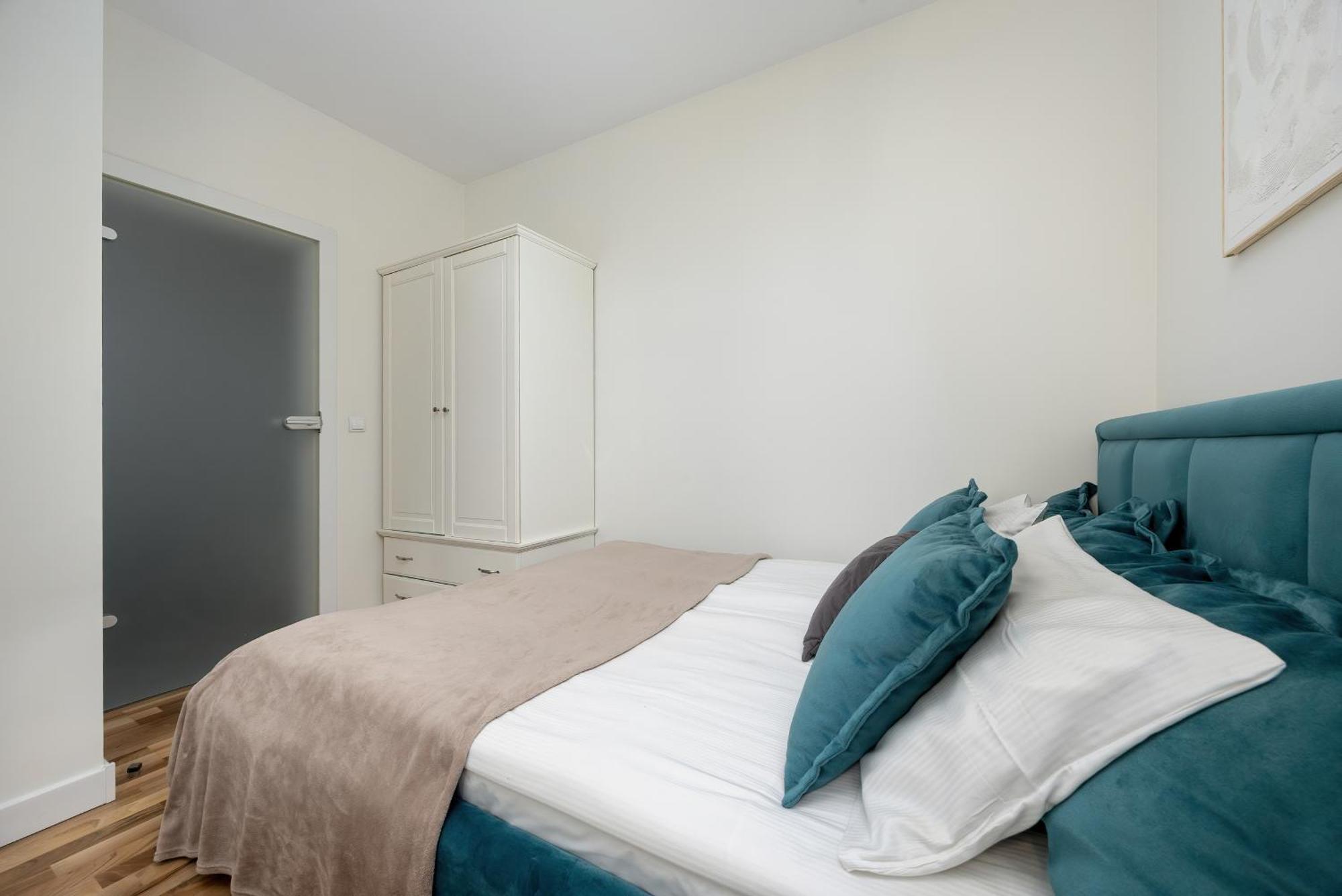 Apartment Rakowska Warsaw Wlochy By Noclegi Renters Kültér fotó